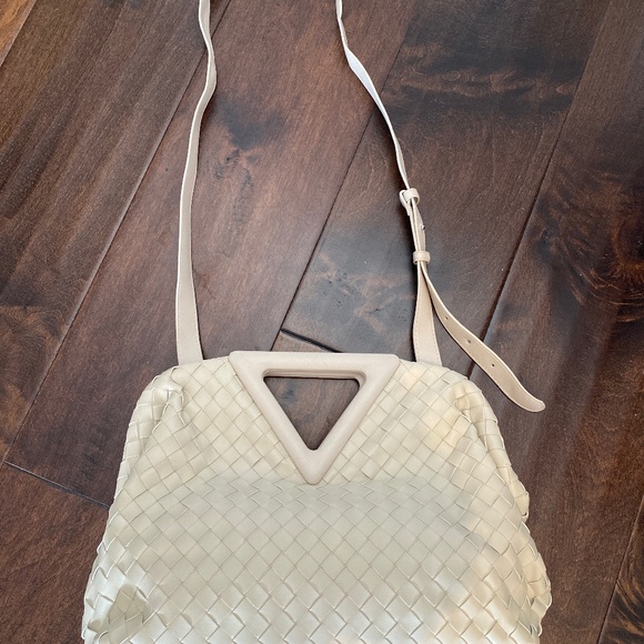 Gorgeous cream coloured crossbody/clutch - Picture 1 of 4